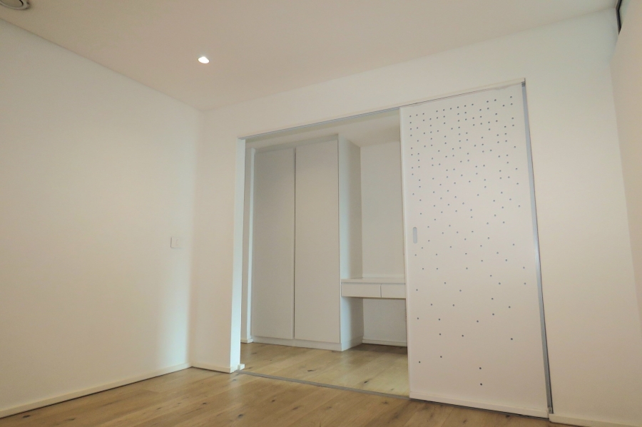 To Let 1 Bedroom Property for Rent in Woodstock Western Cape